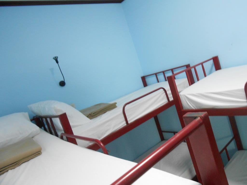 Lucky Backpacker Hostel Viêng Chăn Ngoại thất bức ảnh