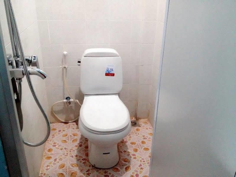 Lucky Backpacker Hostel Viêng Chăn Ngoại thất bức ảnh